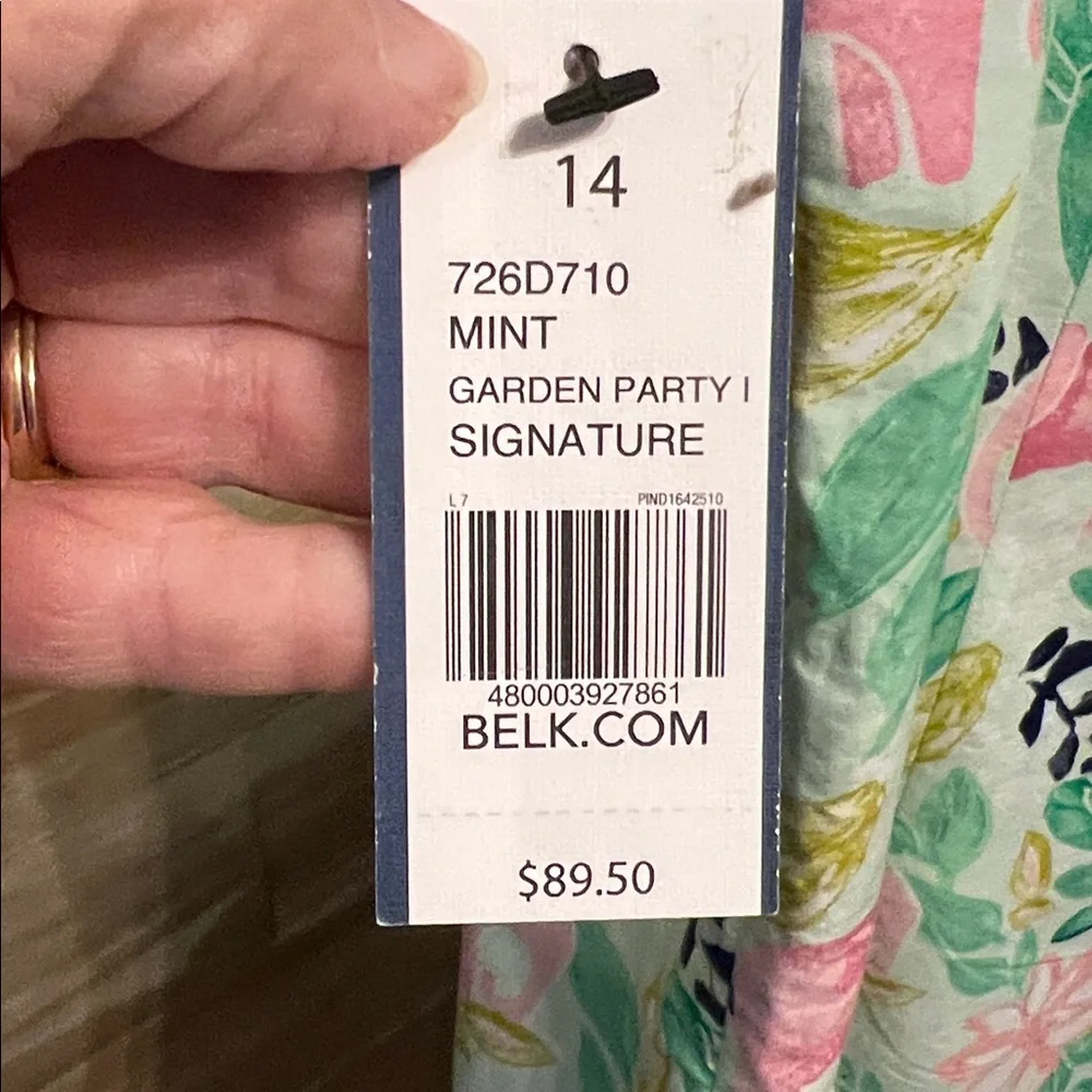 NWT Crown & Ivy sleeveless print dress with scalloped neckline and hem. 14 - Picture 8 of 8